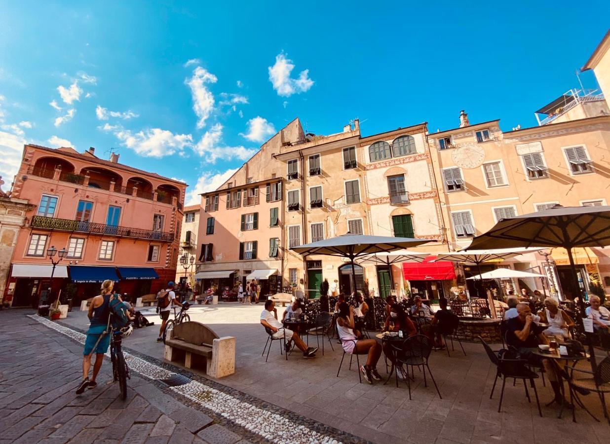Vivi La Mia Liguria - Casa D'Arte E Vacanze - Big Apartment With Free Parking 피날레리구레 외부 사진