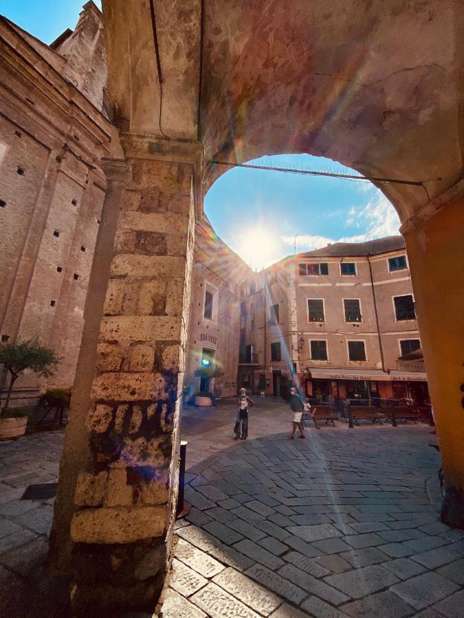 Vivi La Mia Liguria - Casa D'Arte E Vacanze - Big Apartment With Free Parking 피날레리구레 외부 사진